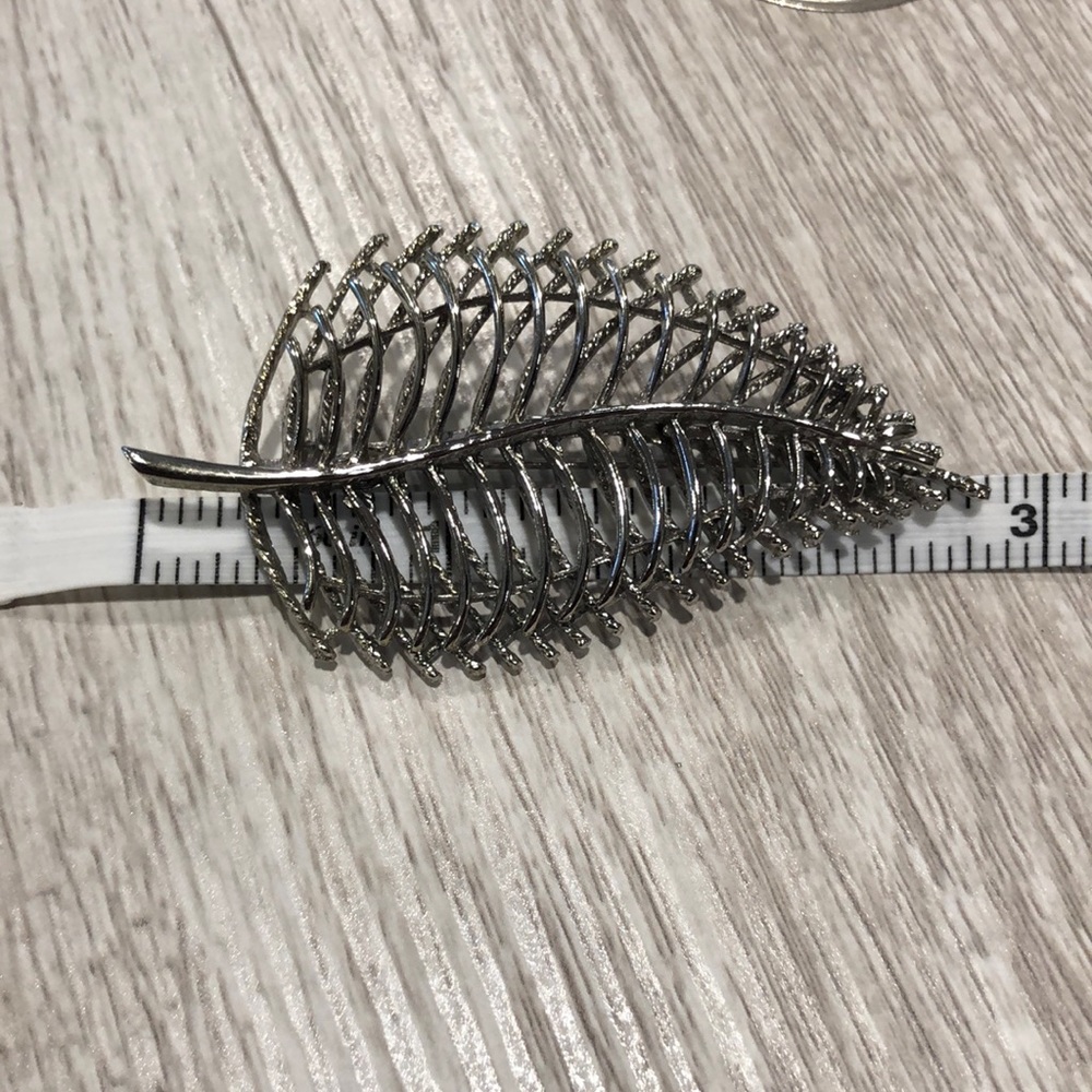 Silver Leaf Brooch. Stamped S.H.P. - Picture 7 of 13